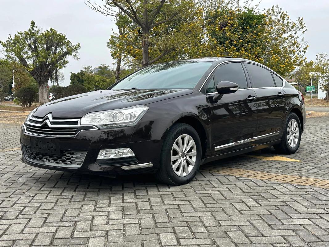 哪一年的雪铁龙c5质量好(哪一年的雪铁龙c5最值得买)