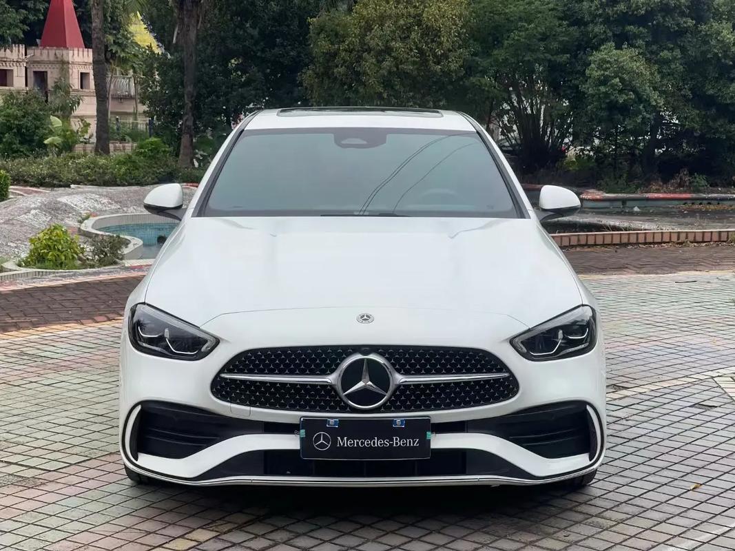 奔驰c200最新价格2022款图片,奔驰c200新车报价2021款图片